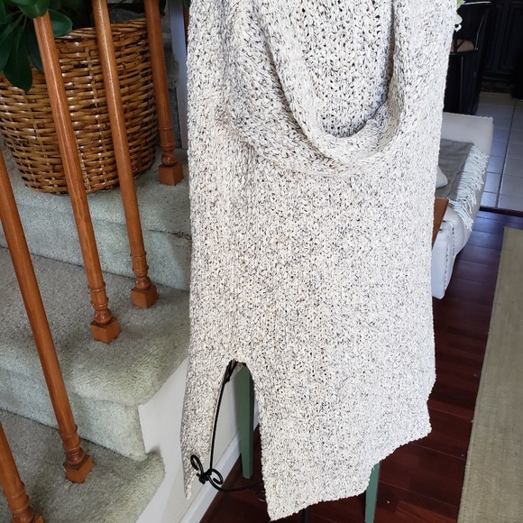 🌷Crew neck cozy knit sweater soft beige size xs - Picture 5 of 7